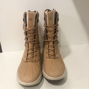 Ecco Women Winter Boots size 9